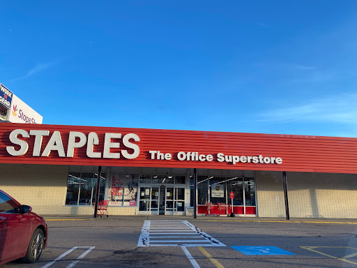 Staples, 757 Gallivan Blvd, Dorchester, MA 02122, USA, 
