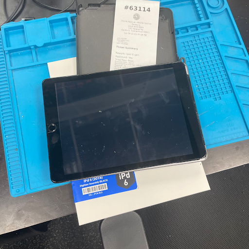 Mobile Phone Repair Shop «Mobile Rescue Tech Repair Danbury - iPad, iPhone Screen Repair», reviews and photos, 132 Federal Rd, Danbury, CT 06811, USA