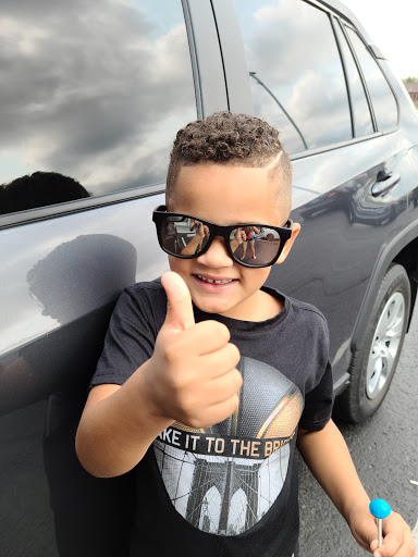 Barber Shop «Dream Team Barber Shop», reviews and photos, 7107 Turfway Rd, Florence, KY 41042, USA