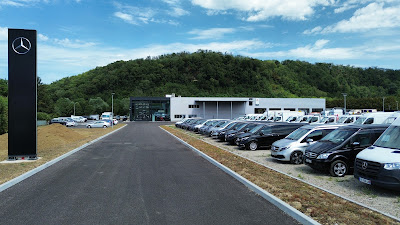Mercedes-Benz Huillier Dauphiné Poids Lourds _ Nivolas-Vermelle à Nivolas-Vermelle