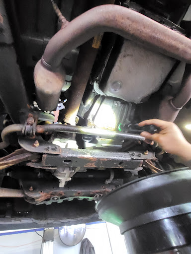 Auto Repair Shop «Monro Muffler Brake & Service», reviews and photos, 774 Rubber Ave, Naugatuck, CT 06770, USA