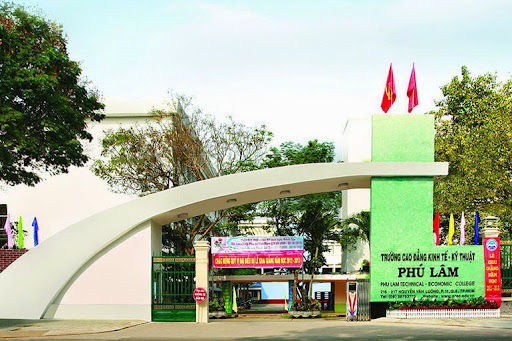 Trường Cao đẳng Kinh tế Kỹ thuật Tp.HCM