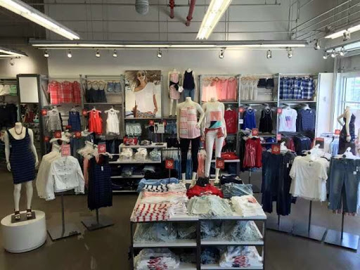 Clothing Store «Old Navy», reviews and photos, 1009 Flatbush Ave, Brooklyn, NY 11226, USA