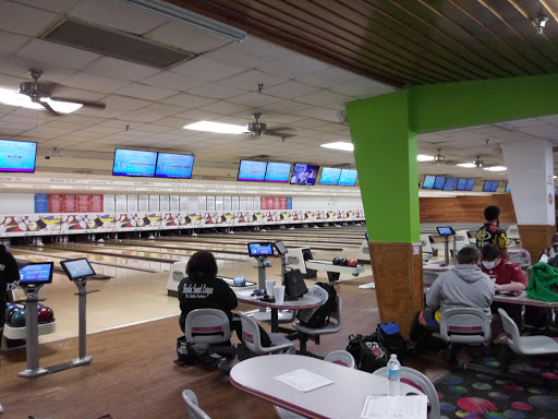 Bowling Alley «Break Point Alley», reviews and photos, 1950 Classique Ln, Tavares, FL 32778, USA