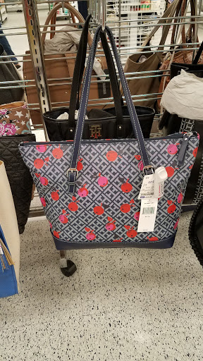 Clothing Store «Ross Dress for Less», reviews and photos, 4919 E 41st St, Tulsa, OK 74135, USA