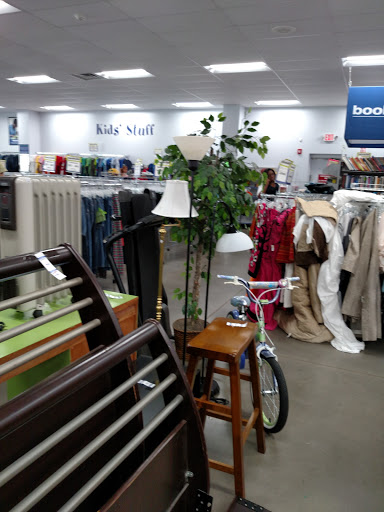 Thrift Store «Goodwill Virginia Center Retail Store», reviews and photos, 10231 Washington Hwy, Glen Allen, VA 23059, USA