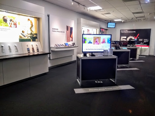 Cell Phone Store «Verizon», reviews and photos, 195 Lancaster Ave, Ardmore, PA 19003, USA