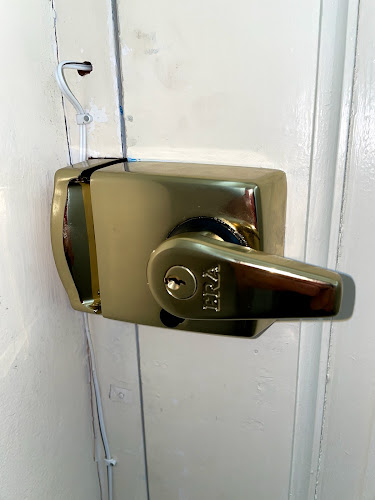 Comments and reviews of The Portishead Locksmith