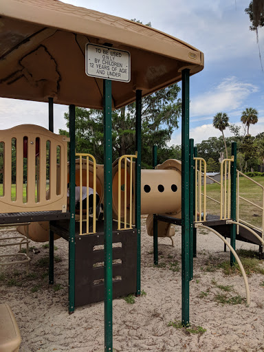 Community Center «Silver Springs Shores Community Center», reviews and photos, 590 Silver Rd, Ocala, FL 34472, USA