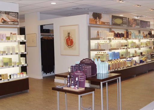 Beauty Salon «Adolf Biecker Spa/Salon», reviews and photos, 508 W Lancaster Ave, Wayne, PA 19087, USA