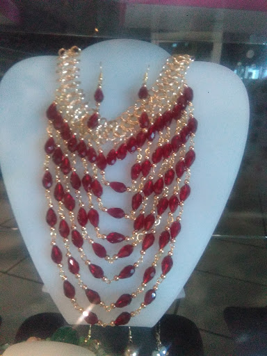 Ziomara Diaz (Diseño de Bisutería y Joyería)