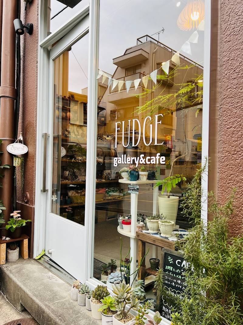 FUDGE gallery＆cafe