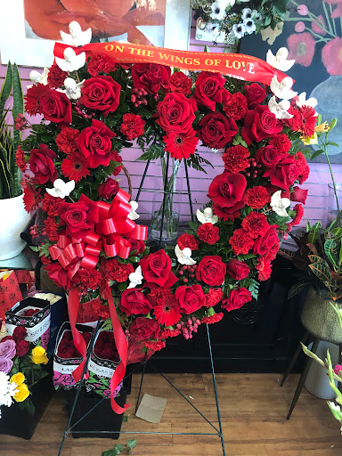 Florist «City Enchanted Gardens Florist», reviews and photos, 2246 W Taylor St, Chicago, IL 60612, USA