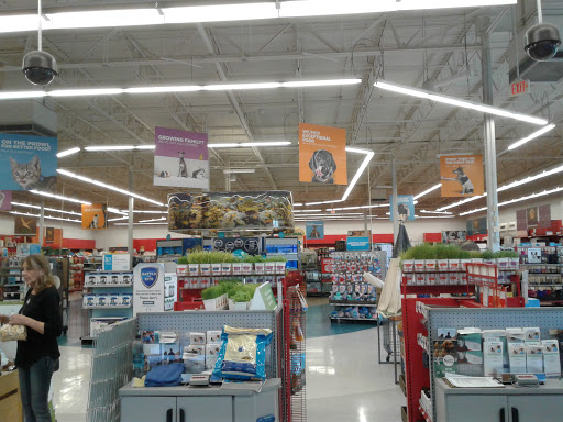 Pet Supply Store «Petco Animal Supplies», reviews and photos, 753 53rd Ave NE, Fridley, MN 55421, USA