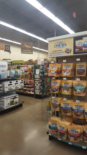 Pet Supply Store «Petco Animal Supplies», reviews and photos, 29560 W Seven Mile Rd, Livonia, MI 48152, USA