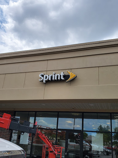 Shopping Mall «Surrey Square Mall & Center», reviews and photos, 4500 Montgomery Rd, Cincinnati, OH 45212, USA