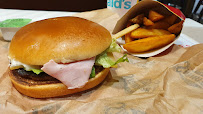 Cheeseburger du Restauration rapide McDonald's à Évry-Courcouronnes - n°2