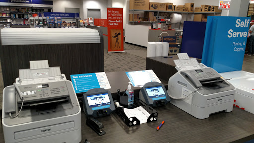 Print Shop «FedEx Office Print & Ship Center», reviews and photos, 20204 N 27th Ave, Phoenix, AZ 85027, USA