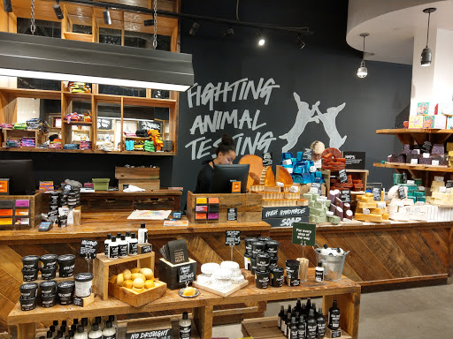 Cosmetics Store «LUSH», reviews and photos, 1961 Chain Bridge Rd, McLean, VA 22102, USA