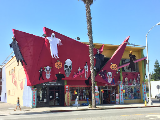 Gift Shop «Aahs The Ultimate Gift Store», reviews and photos, 3223 Wilshire Blvd, Santa Monica, CA 90403, USA