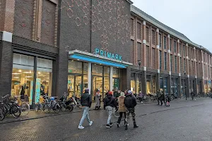 Primark image