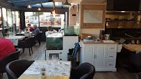 Atmosphère du Restaurant de fruits de mer Restaurant La Cotriade Les Sables d'Olonne - n°12
