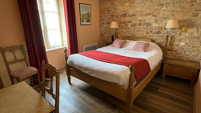 Logis Hôtel la Fleur de Lys à Cormatin