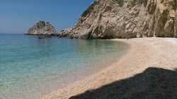 Foto von Mikro Kastelli mit kleine bucht