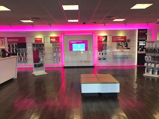 Cell Phone Store «T-Mobile», reviews and photos, 1660 Mineral Spring Ave, North Providence, RI 02904, USA