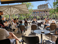 Atmosphère du Restaurant Les Artistes à Aix-en-Provence - n°7