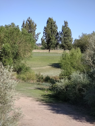 Golf Course «Bluff Pointe Golf Course and Learning Center», reviews and photos, 8225 N Milburn Ave, Fresno, CA 93722, USA