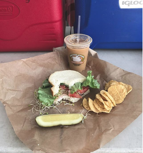 Grocery Store «Harvest Fresh Grocery & Deli», reviews and photos, 251 NE 3rd St, McMinnville, OR 97128, USA