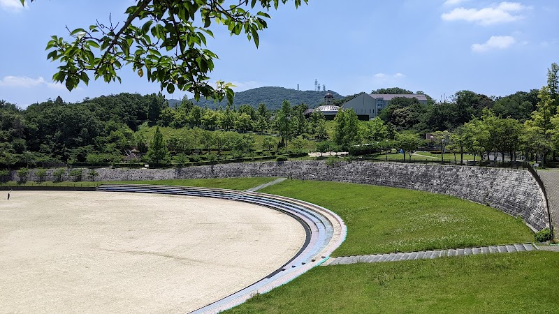 生駒山麓公園多目的広場