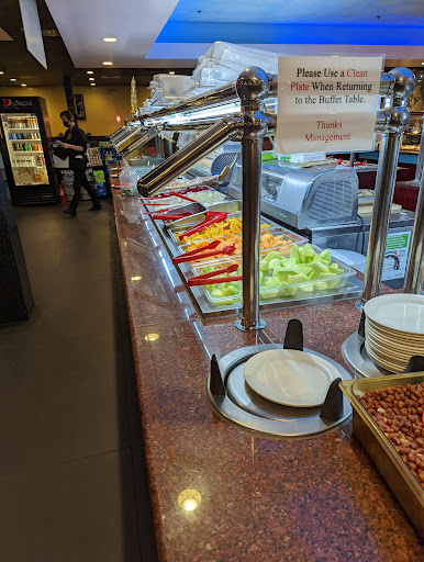 Shopping Mall «Golden Acres Shopping Center», reviews and photos, Oak Tree, South Plainfield, NJ 07080, USA