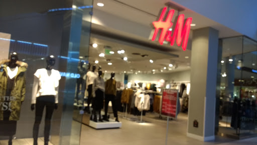 Clothing Store «H&M», reviews and photos, 400 S Baldwin Ave, Arcadia, CA 91007, USA