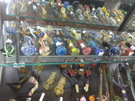 Tobacco Shop «All in 1 Smoke Shop», reviews and photos, 1300 N University Dr, Pembroke Pines, FL 33024, USA