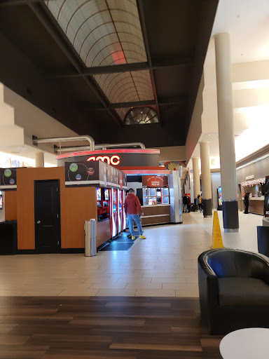 Shopping Mall «Liberty Tree Mall», reviews and photos, 100 Independence Way, Danvers, MA 01923, USA