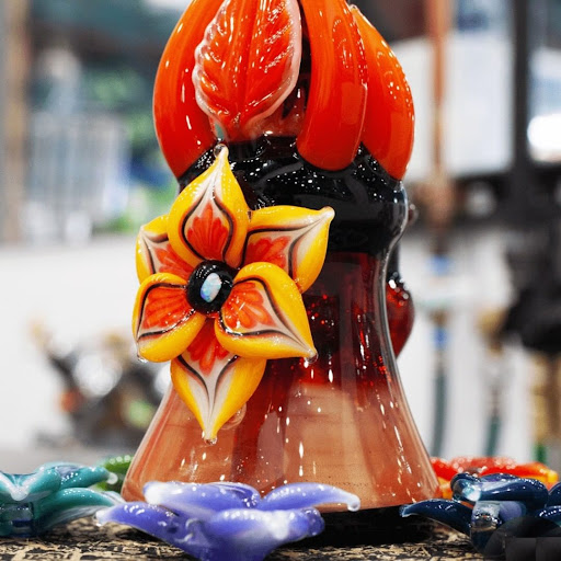 Vaporizer Store «Main Smoke Shop KC | Vape Shop», reviews and photos, 3429 Main St, Kansas City, MO 64111, USA