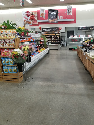 Supermarket «Hy-Vee», reviews and photos, 110 S D St, Oskaloosa, IA 52577, USA