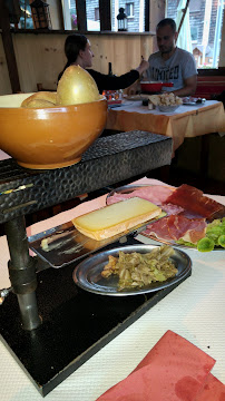 Raclette du Restaurant Le Paëllou à Les Deux Alpes - n°4