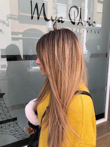 Mya Paris Estilistas en Puente Genil, Córdoba