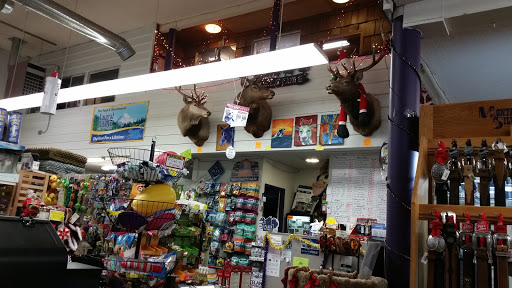 Pet Supply Store «Feed Corral Inc», reviews and photos, 634 Oregon Coast Hwy, Newport, OR 97365, USA