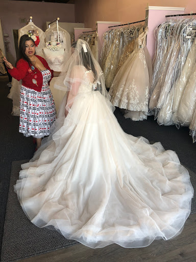 Bridal Shop «Bridal Connection», reviews and photos, 923 N Loop 1604 E #108, San Antonio, TX 78232, USA