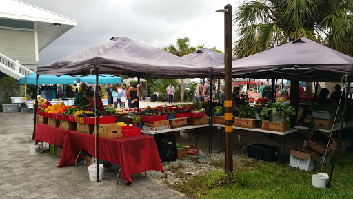Grocery Store «Sanibel Island Farmers Market», reviews and photos, 800 Dunlop Rd, Sanibel, FL 33957, USA