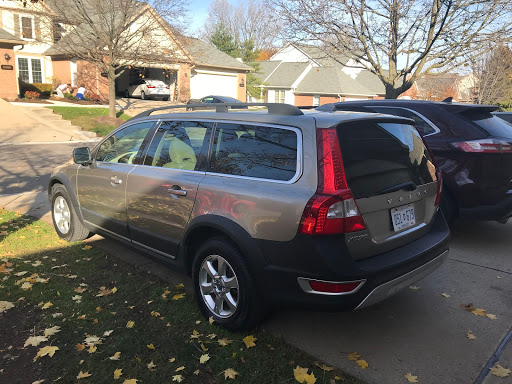 Car Dealer «LaFontaine Volvo Cars of Farmington Hills», reviews and photos, 24730 Haggerty Rd, Farmington Hills, MI 48335, USA