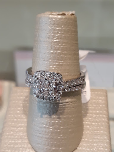 Shopping Mall «DeSoto Square Mall», reviews and photos, 303 301 Blvd W, Bradenton, FL 34205, USA