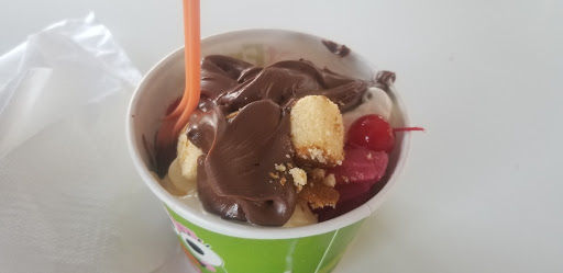 Frozen Yogurt Shop «sweetFrog Premium Frozen Yogurt», reviews and photos, 275 Hershey Rd, Hummelstown, PA 17036, USA