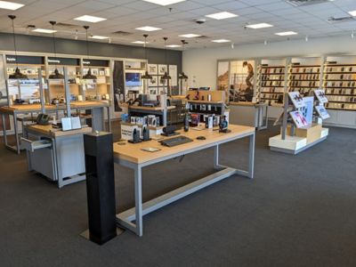 Cell Phone Store «Verizon», reviews and photos, 310 NJ-36 #711, West Long Branch, NJ 07764, USA