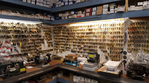 Brevard Locksmith and Bicycle Shop, 808 W New Haven Ave, Melbourne, FL 32901, USA, 