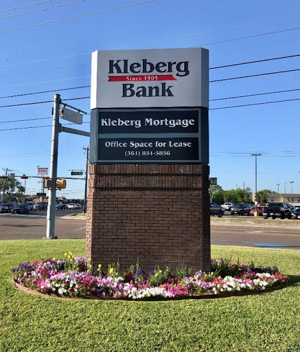 Kleberg Bank Airline